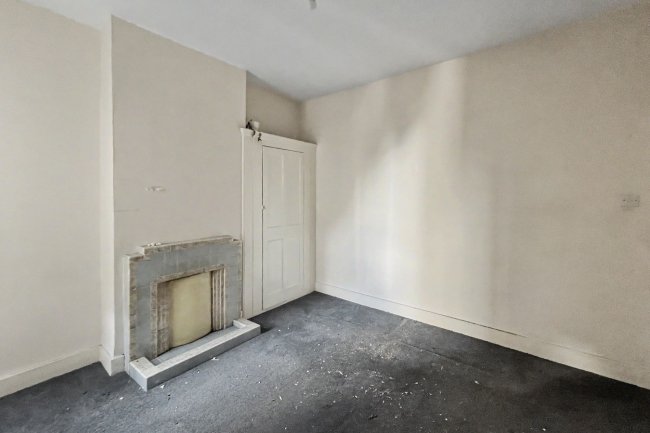122 & 124 Tranmere Road, Earlsfield, London SW18 3QT 5