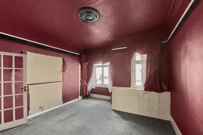 16a Replingham Road, Southfields, London SW18 5LS 8