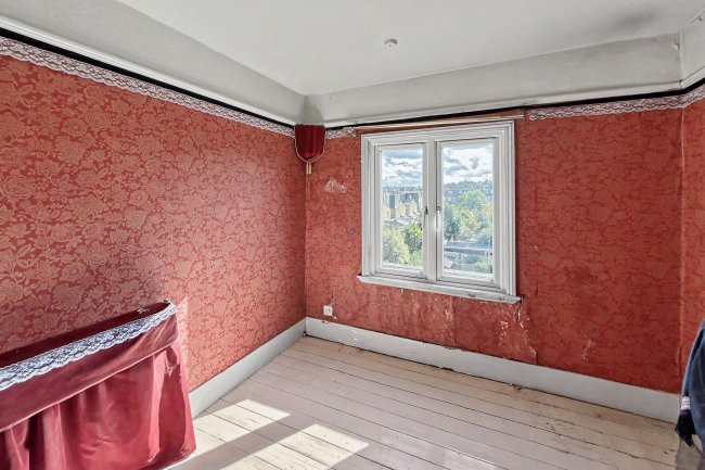16a Replingham Road, Southfields, London SW18 5LS 8