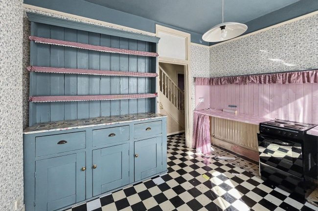 16a Replingham Road, Southfields, London SW18 5LS 8