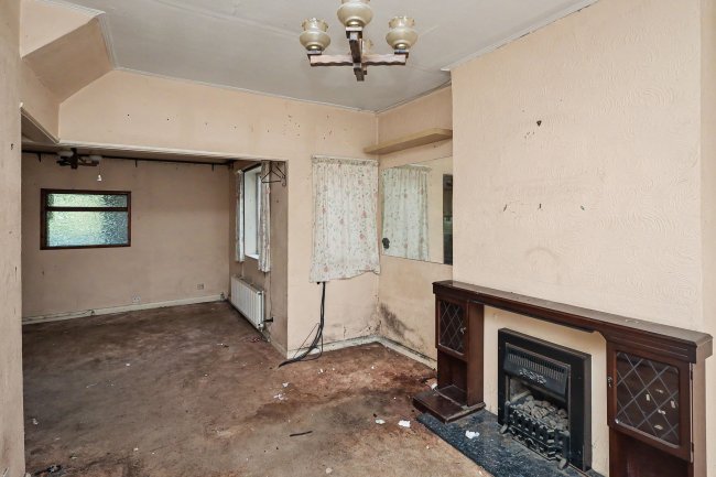 19 Hubbards chase, Hornchurch, Essex, RM11 3DD 24