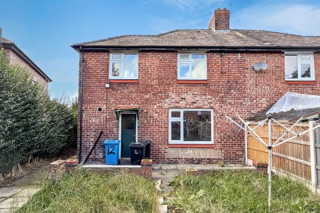 12 Derbyshire Avenue, Stretford, Manchester M32 9LR 6
