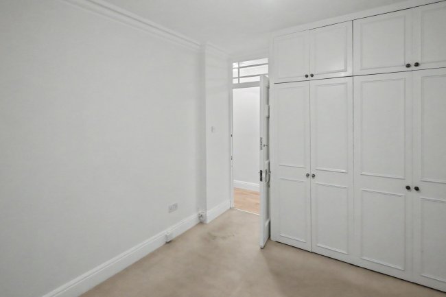 87 Clarence Gate Gardens, Glentworth Street, Marylebone, London NW1 6QP 10