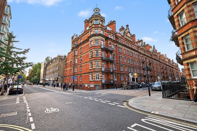 87 Clarence Gate Gardens, Glentworth Street, Marylebone, London NW1 6QP 10