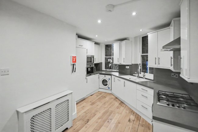 87 Clarence Gate Gardens, Glentworth Street, Marylebone, London NW1 6QP 10