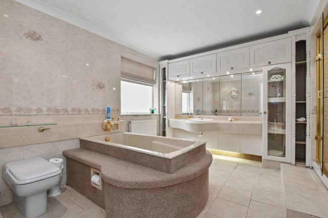 99 Bronallt Road, Hendy, Pontardulais, SA4 0UD 41