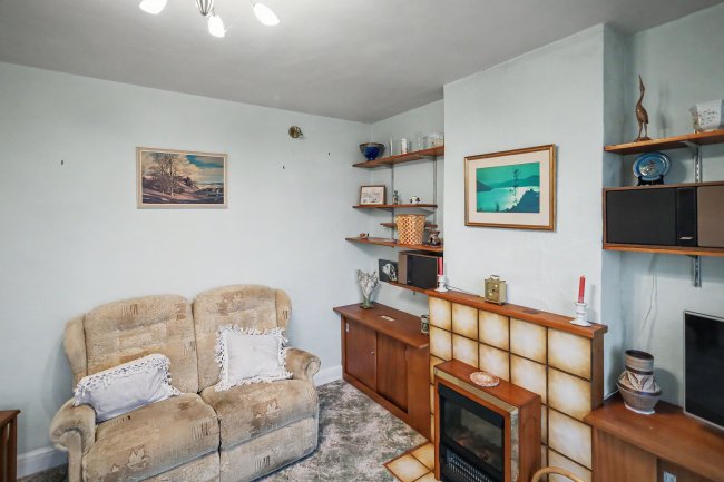 99 Glentrammon Road, Green Street Green, Orpington, Kent, BR6 6DQ 4