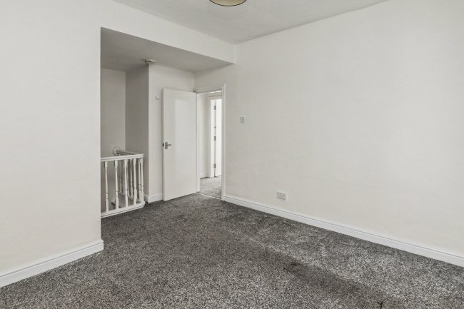 Flat 2, 9 Hill Street, Blackpool, Lanchasire FY4 1DG 10