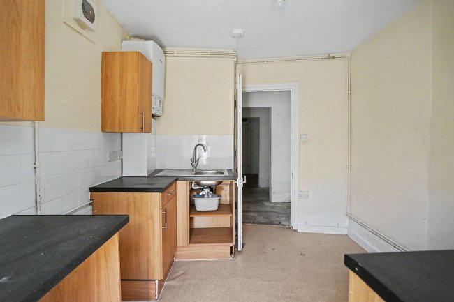 Flat 1 Marshall House, 2 Dorncliffe Road, London, SW6 5LF 37