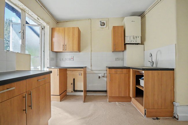 Flat 1 Marshall House, 2 Dorncliffe Road, London, SW6 5LF 37