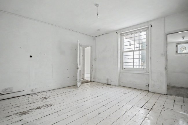 Flat 1 Marshall House, 2 Dorncliffe Road, London, SW6 5LF 37