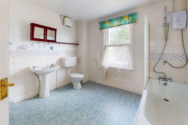 Westpark Villa The Old Dairy and West Park Farm Buildings, New Chapel, Surrey RH7 6HT 11