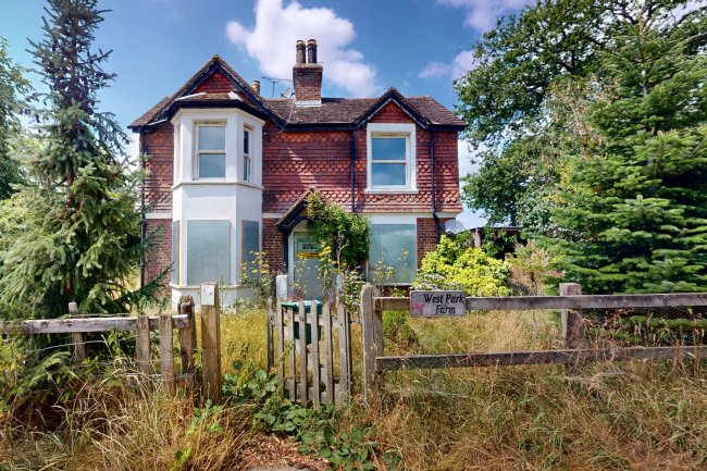 Westpark Villa The Old Dairy and West Park Farm Buildings, New Chapel, Surrey RH7 6HT 11