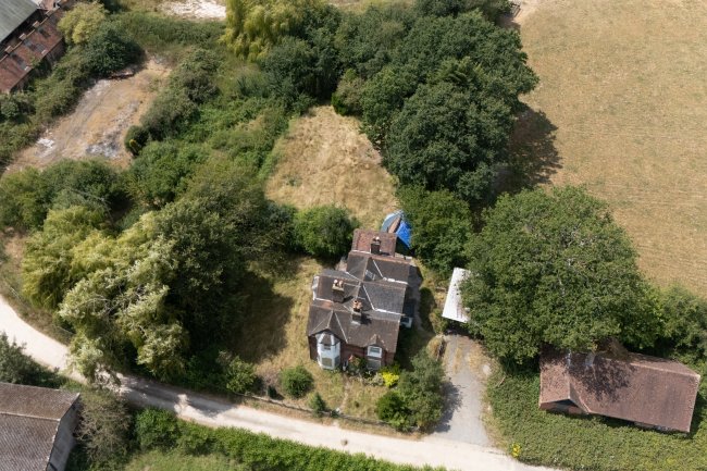Westpark Villa The Old Dairy and West Park Farm Buildings, New Chapel, Surrey RH7 6HT 11