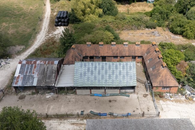 Westpark Villa The Old Dairy and West Park Farm Buildings, New Chapel, Surrey RH7 6HT 11