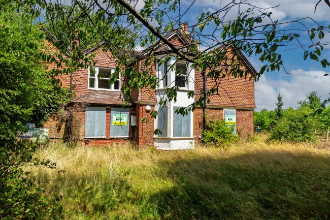 Westpark Villa The Old Dairy and West Park Farm Buildings, New Chapel, Surrey RH7 6HT 11