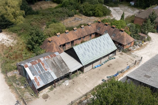 Westpark Villa The Old Dairy and West Park Farm Buildings, New Chapel, Surrey RH7 6HT 11