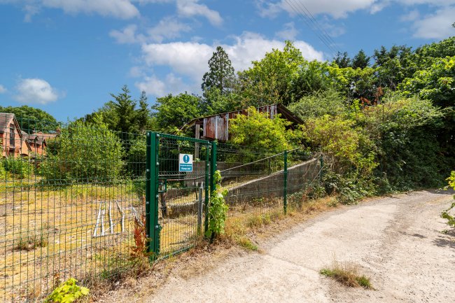 Westpark Villa The Old Dairy and West Park Farm Buildings, New Chapel, Surrey RH7 6HT 11