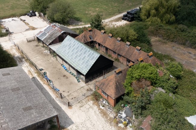 Westpark Villa The Old Dairy and West Park Farm Buildings, New Chapel, Surrey RH7 6HT 11