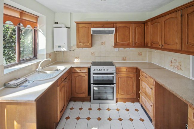 1 Spindlewood Drive, Bexhill-on-Sea, East Sussex, TN39 4RR 15