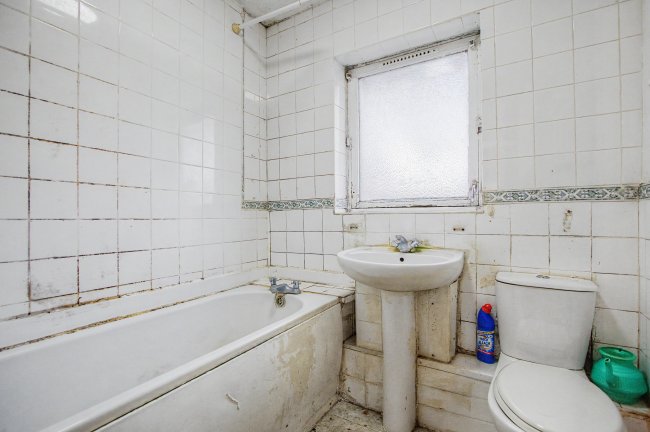 57 Sycamore Close, Canning Town, London, E16 4QR 43