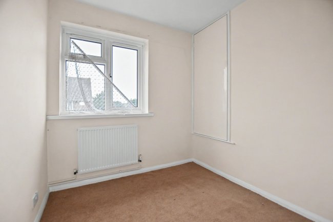 9 Ely Close, Erith, DA8 2EA 17