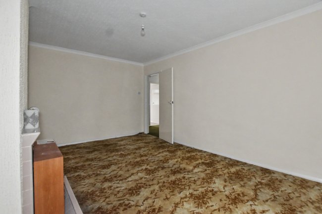9 Ely Close, Erith, DA8 2EA 17
