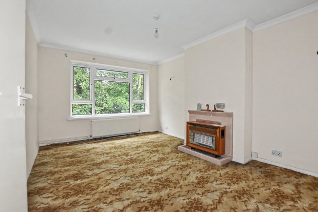 9 Ely Close, Erith, DA8 2EA 17