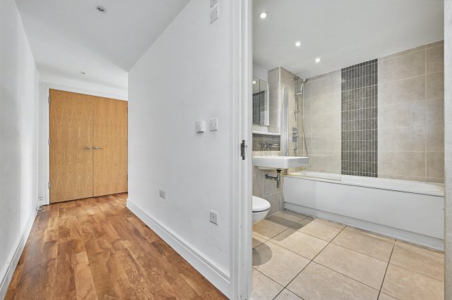 69 Tanners Wharf, Bishops Stortford, CM23 3FE 4