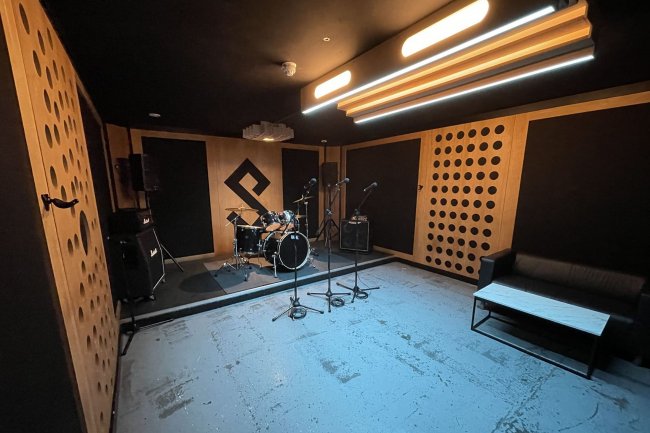 Unit 3 Media House, Hockney Road Industrial Estate, Bradford, West Yorkshire BD8 9HQ 8