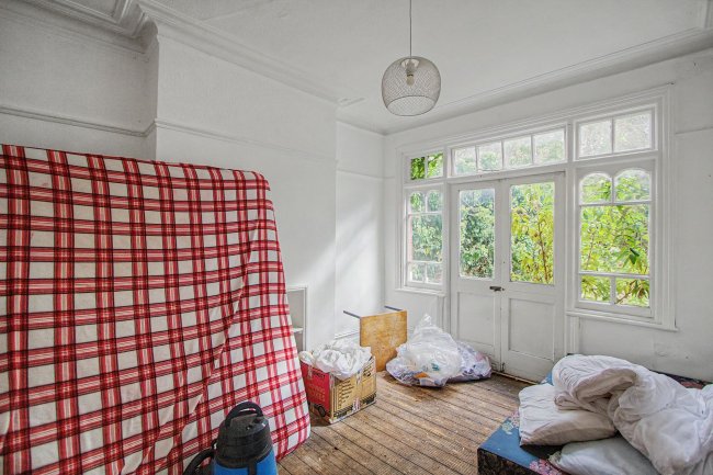 7 Netherfield Road, London N12 8DP 19