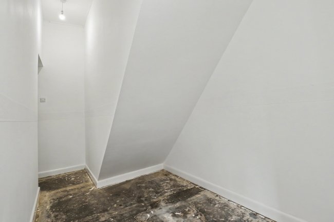 Flat A, 52 Brackenbury Road, Preston, Lancashire, PR1 7UQ 78