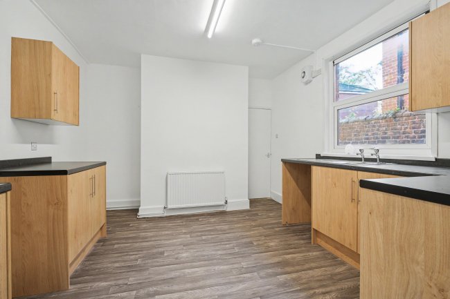 Flat A, 52 Brackenbury Road, Preston, Lancashire, PR1 7UQ 78
