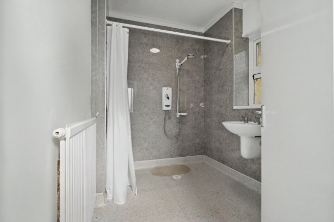 Flat A, 52 Brackenbury Road, Preston, Lancashire, PR1 7UQ 78