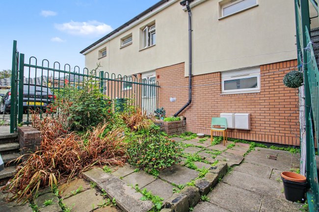 15 Hawkshead Drive, Hawkshead, Bradford, West Yorkshire, BD5 0TJ 79