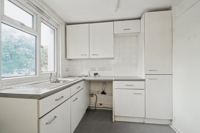 47E Hawkshead Drive, Hawkshead, Bradford, West Yorkshire, BD5 0TJ 88