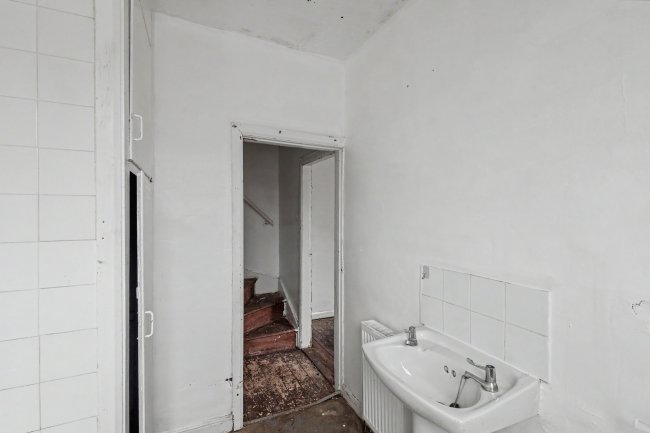 49 Bayswater Crescent, Leeds, West Yorkshire, LS8 5QG 97