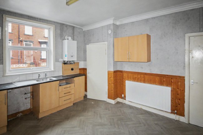 24 Bayswater Crescent, Leeds, West Yorkshire, LS8 5QQ 6