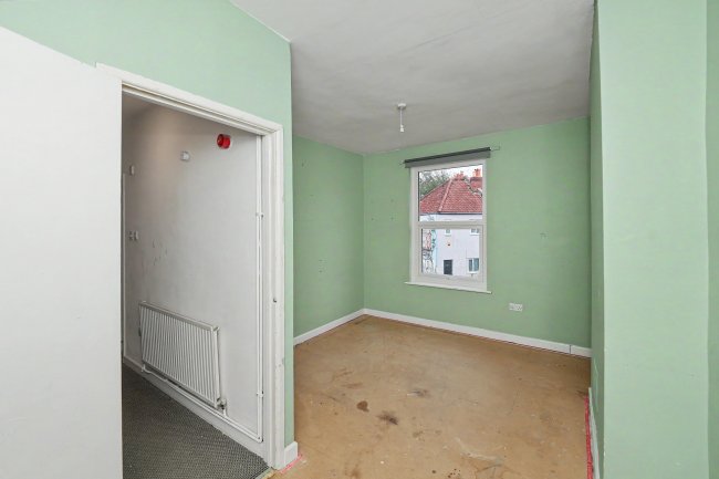 52B Roseberry Avenue, St Werburghs, Bristol, BS2 9TN 8