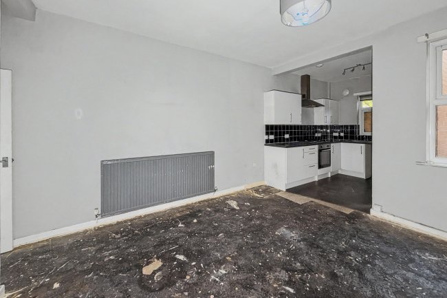 41 Frederick Terrace, Blackley, Manchester, M9 8GT 17