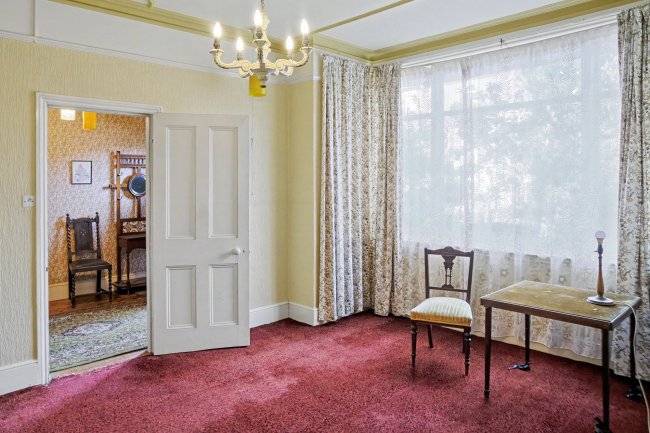 6 College Road, Isleworth, TW7 6DH 29