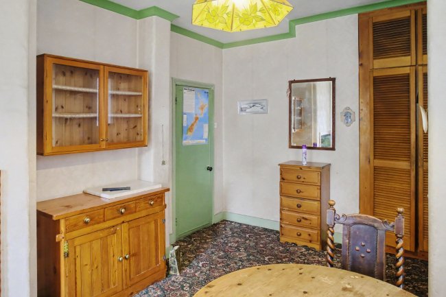 6 College Road, Isleworth, TW7 6DH 29