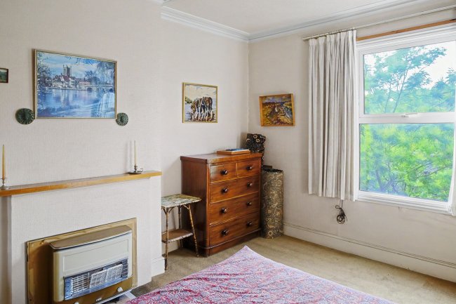6 College Road, Isleworth, TW7 6DH 29
