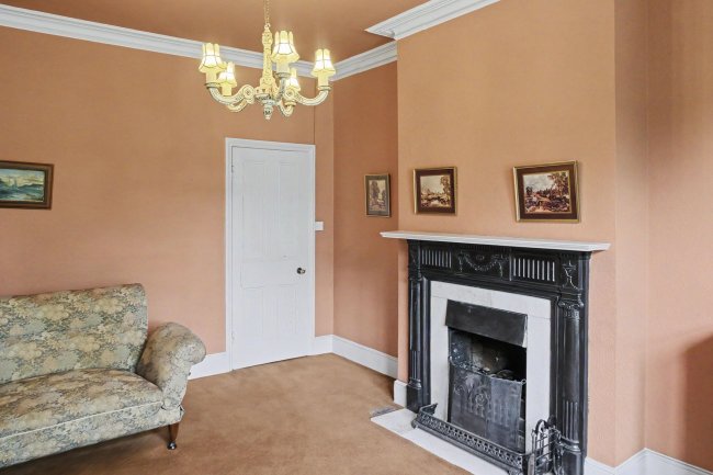 6 College Road, Isleworth, TW7 6DH 29