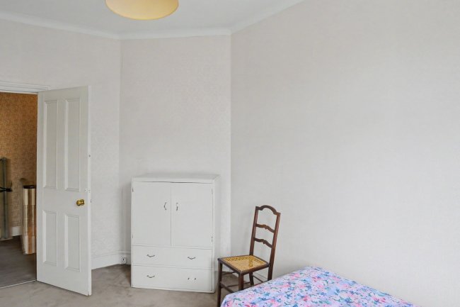 6 College Road, Isleworth, TW7 6DH 29