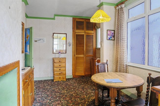 6 College Road, Isleworth, TW7 6DH 29