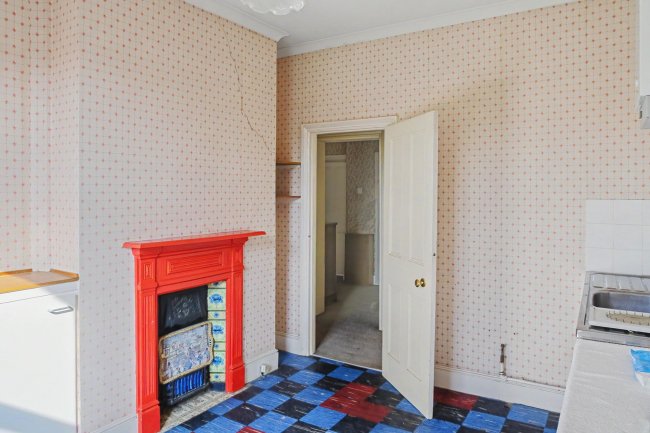 6 College Road, Isleworth, TW7 6DH 29