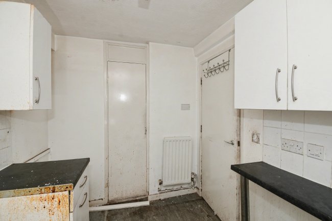 48 Raccoon Way, Hounslow, Middlesex, TW4 7PJ 13