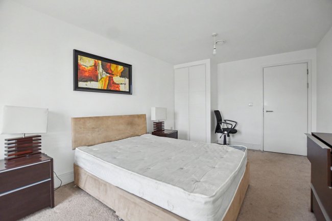 Apartment 5, Hippersley Point, 4 Tilson Bright Square, London SE2 9DR 8
