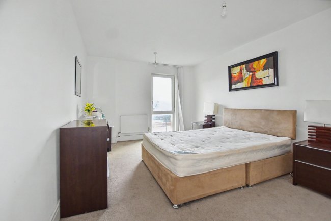 Apartment 5, Hippersley Point, 4 Tilson Bright Square, London SE2 9DR 8